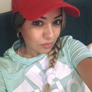 Meet your Posher, Agata